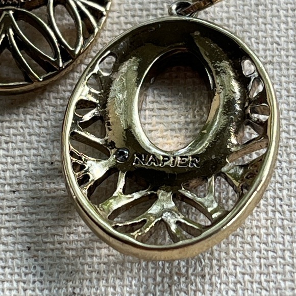 🌹 Napier Vintage Red & Gold Oval Dangle Earrings 🌹 - Picture 2 of 4